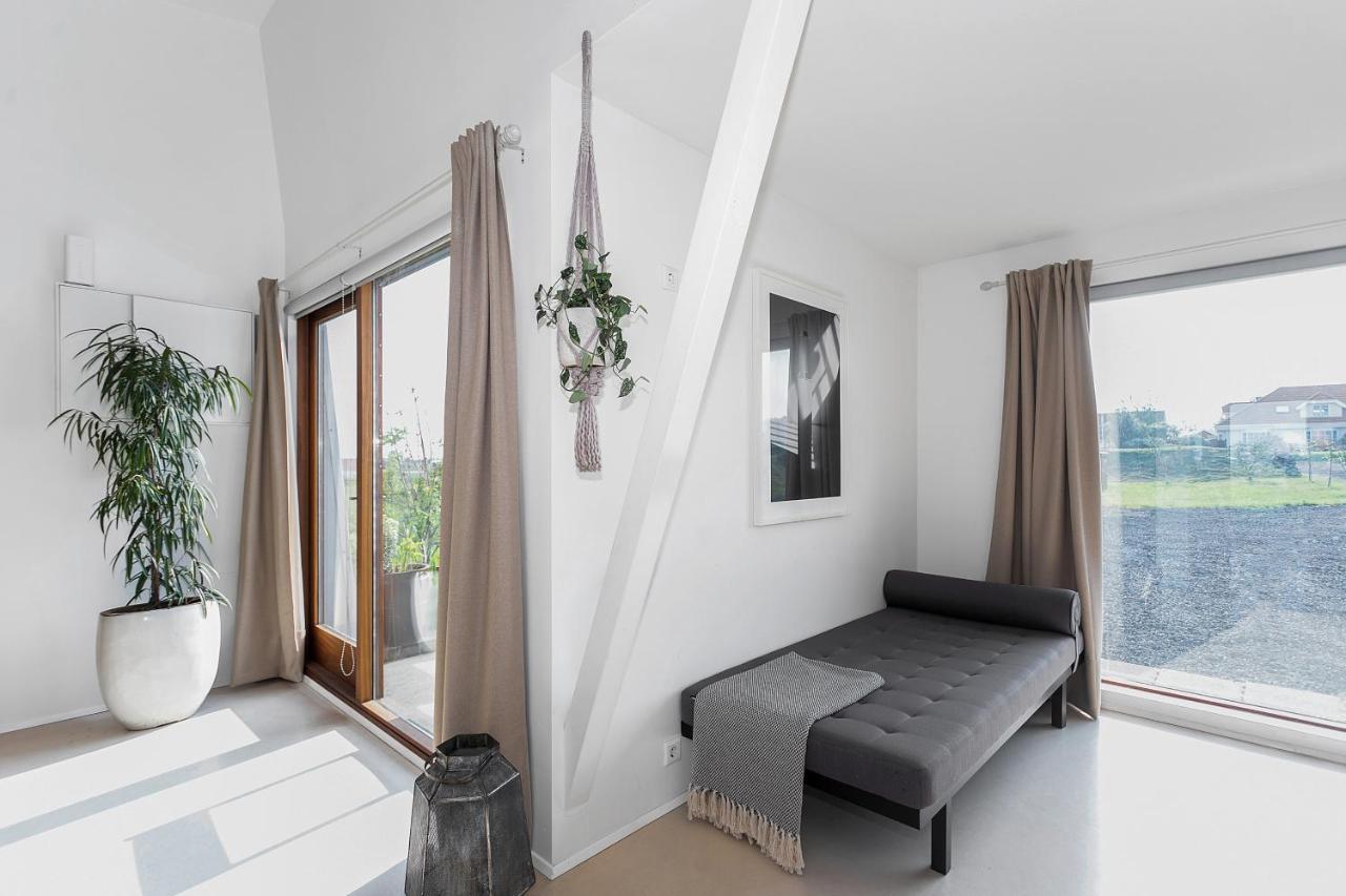 Eyvindarholt Guesthouse Álftanes Екстериор снимка