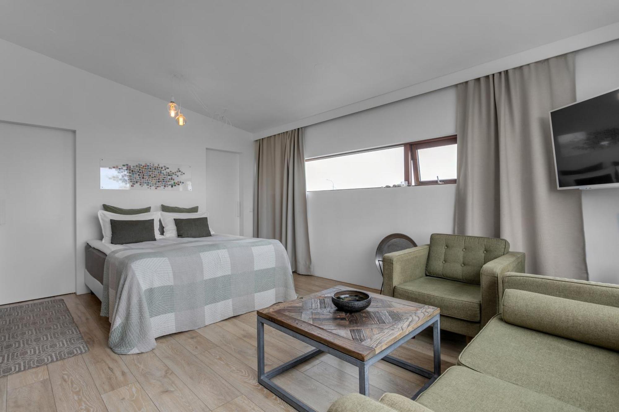 Eyvindarholt Guesthouse Álftanes Екстериор снимка