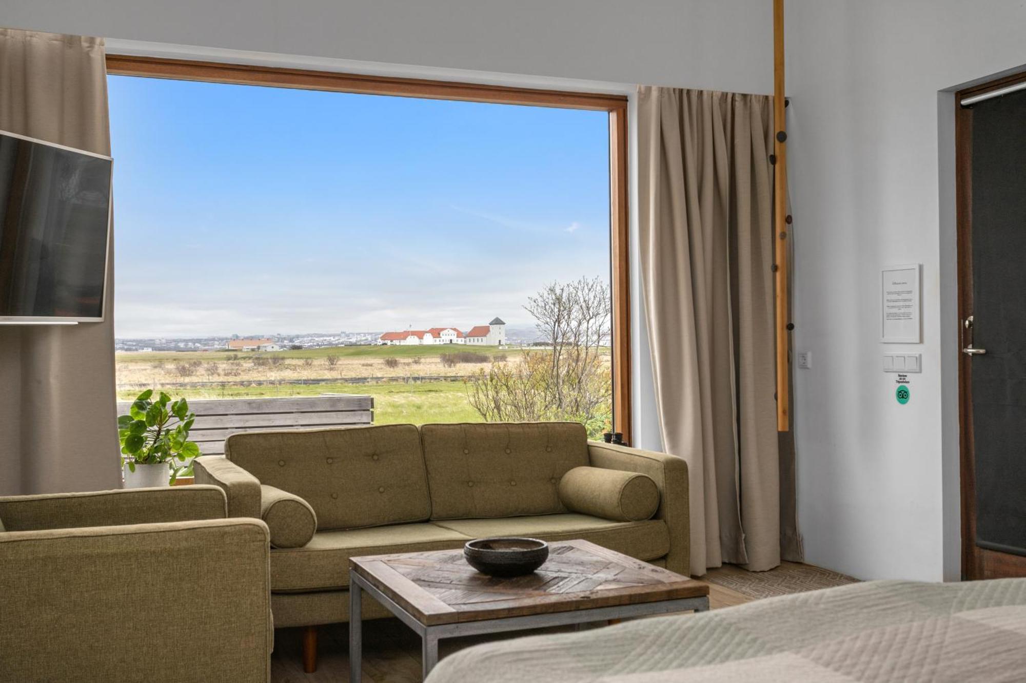 Eyvindarholt Guesthouse Álftanes Екстериор снимка