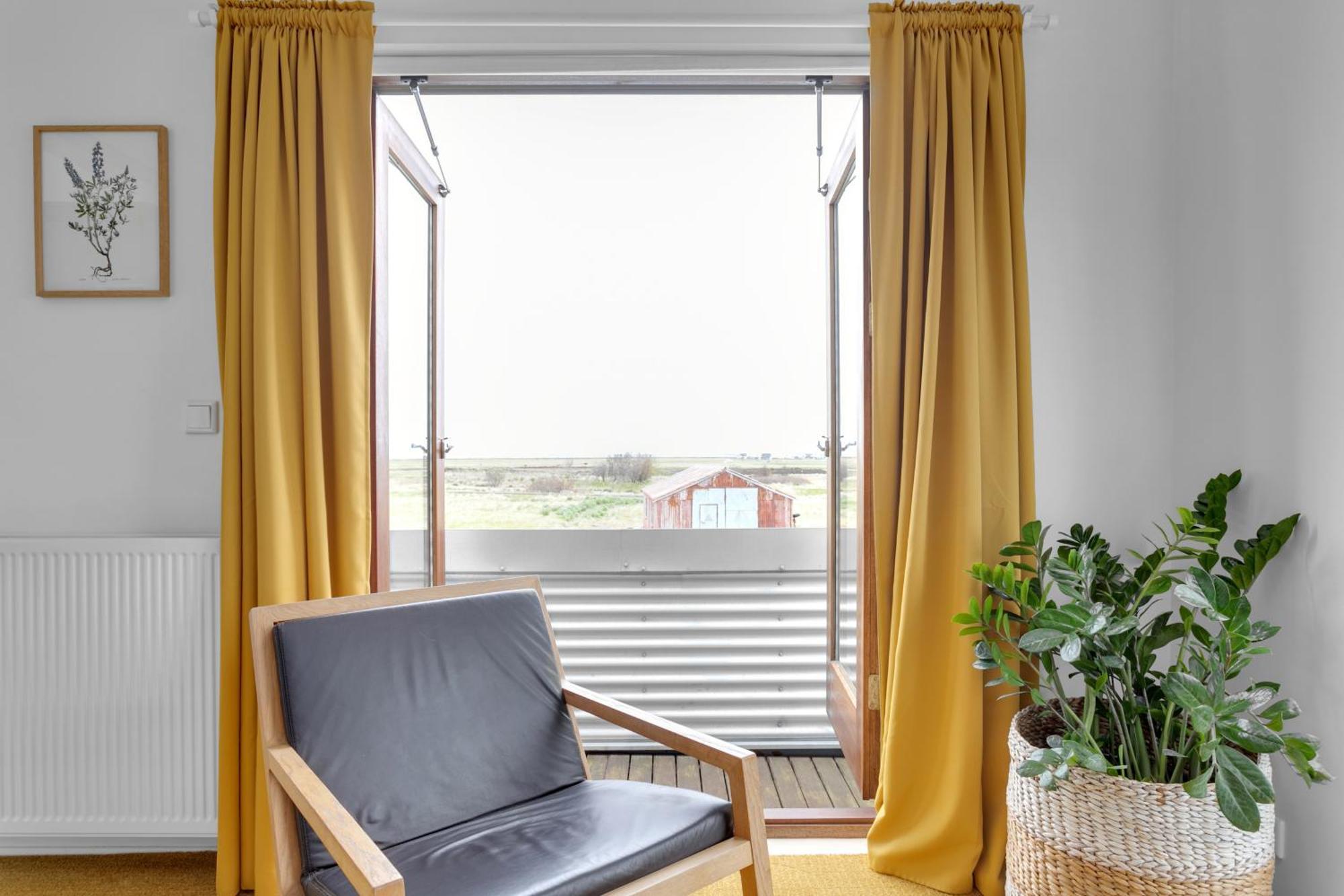 Eyvindarholt Guesthouse Álftanes Екстериор снимка