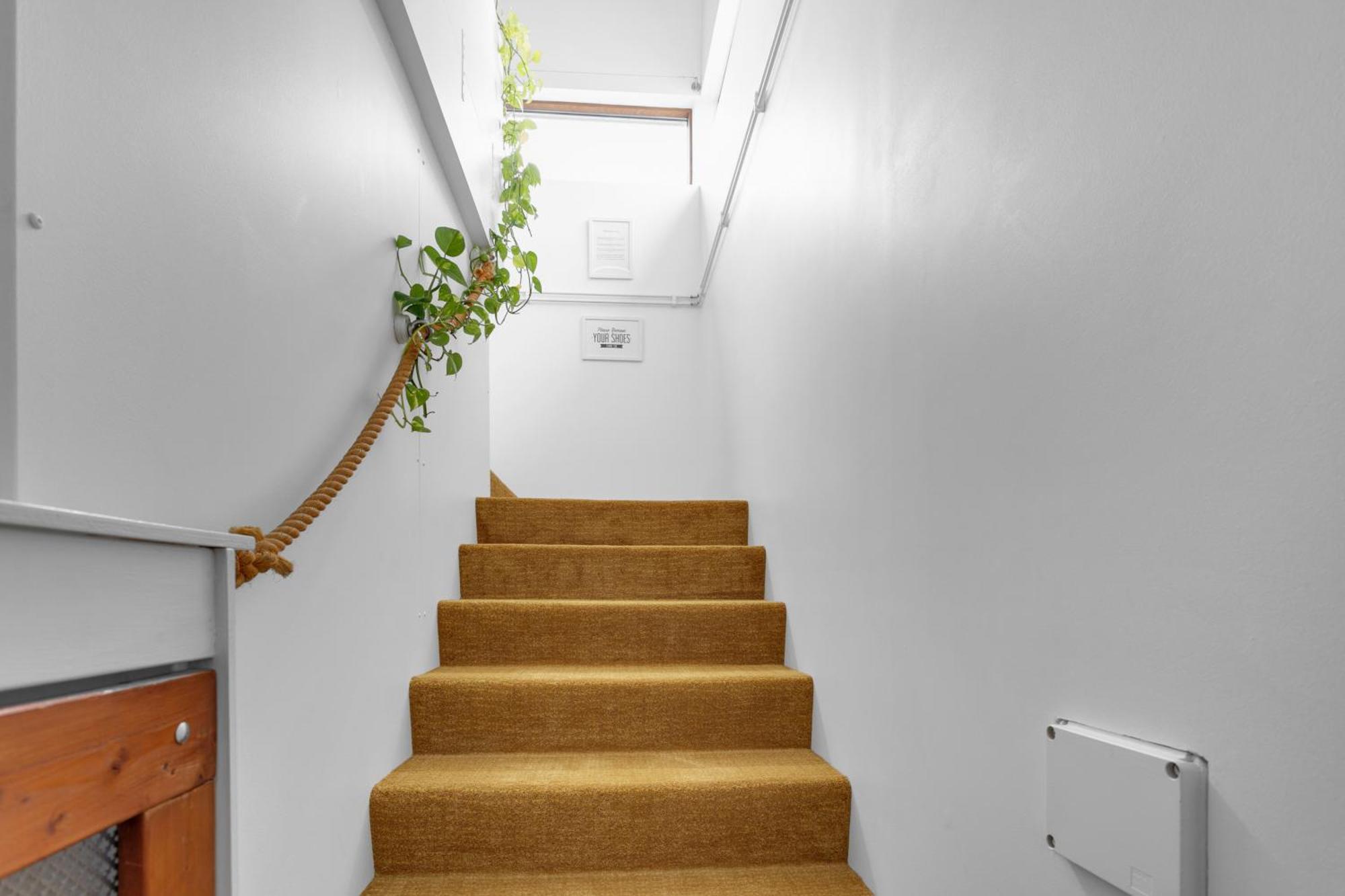 Eyvindarholt Guesthouse Álftanes Екстериор снимка