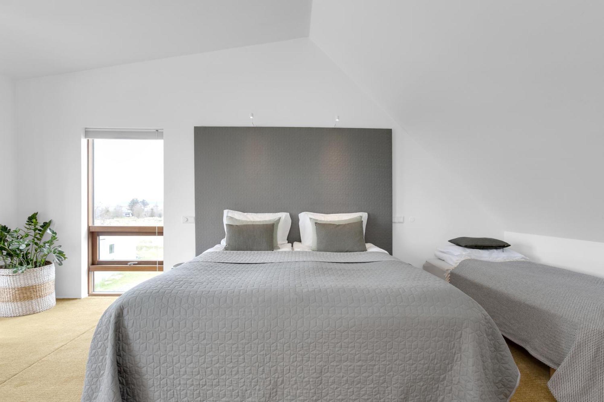 Eyvindarholt Guesthouse Álftanes Екстериор снимка