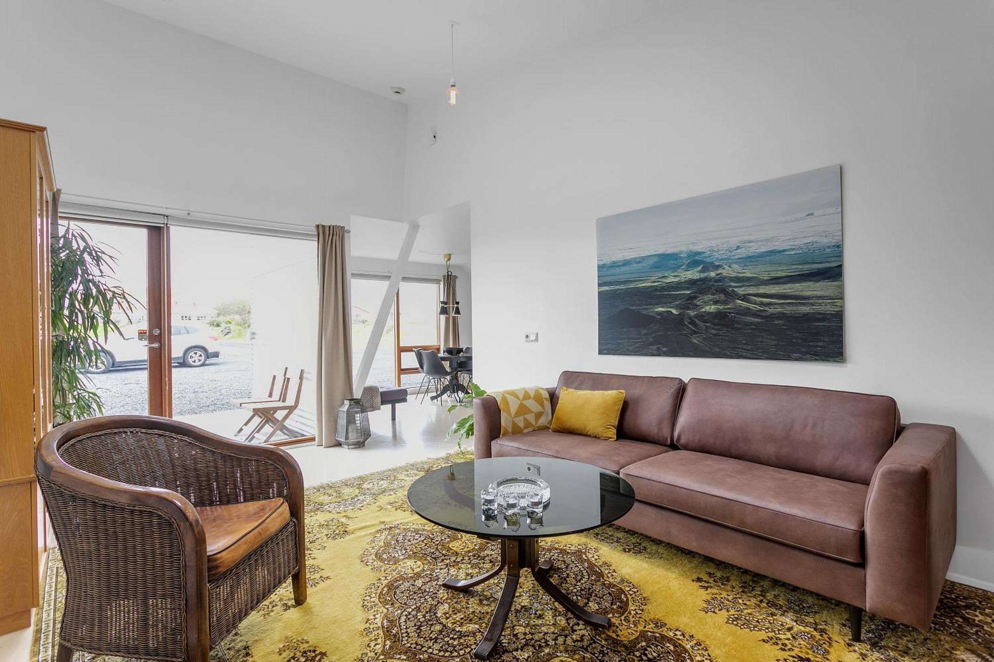 Eyvindarholt Guesthouse Álftanes Екстериор снимка