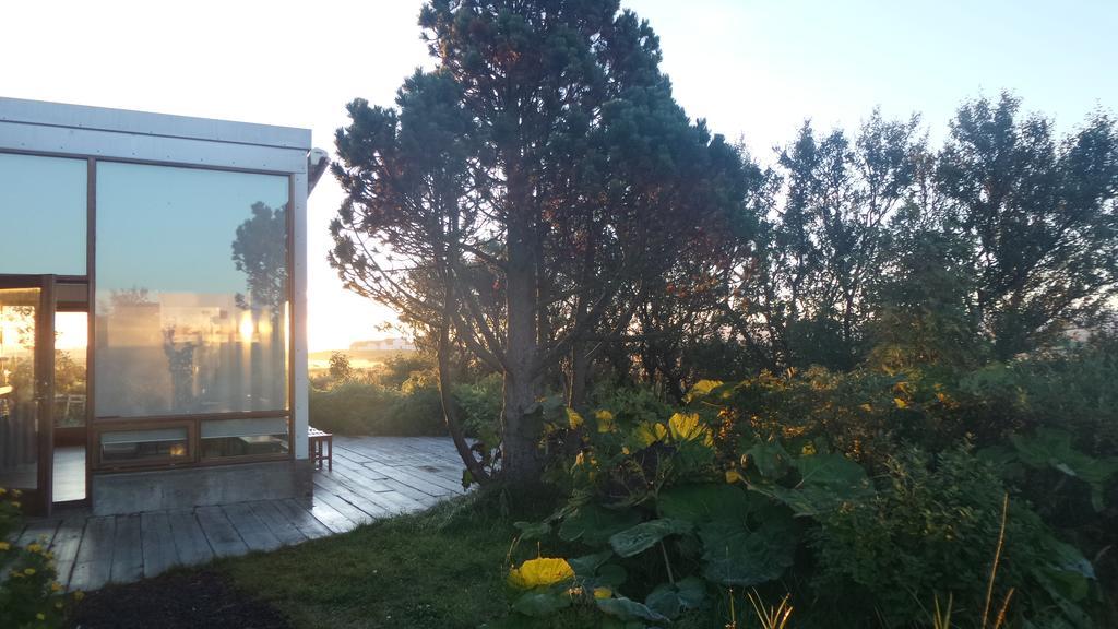 Eyvindarholt Guesthouse Álftanes Екстериор снимка